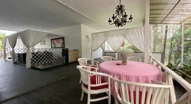 The Peak Home, Book Hotel Parompong West Java