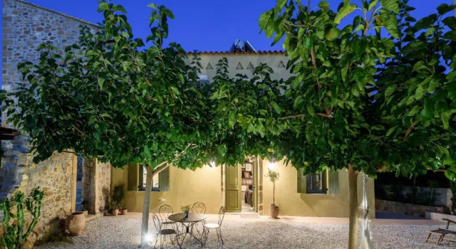 Casa Olea - A Venetian era Home with Courtyard