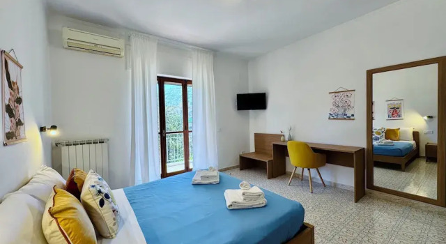 YourHome - Casa Gennarì, Забронировать Апартаменты/квартира Апартаменты Сант-Аньелло, рядом с Железнодорожный вокзал Сант-Аньелло линии Circumvesuviana, Апартаменты/квартира
