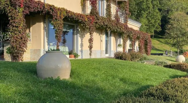 Cascina Serra Eco-House Beb, Đặt Khách sạn Khách sạn ở Muzzano có hồ bơi, Hồ bơi