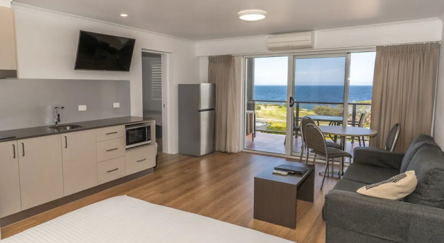 Двухместный номер Standard c 1 комнатой Amooran Oceanside Apartments and Motel