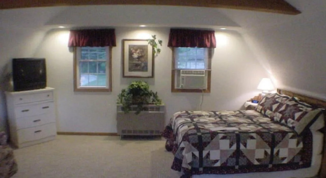 Trickling Waters Retreat, Buchen Sie Ferienhaus Marquette Iowa