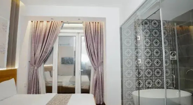 Люкс Fun Hotel