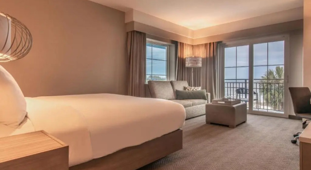 Standard Doppel Zimmer mit Balkon und am Strand Courtyard by Marriott Jekyll Island