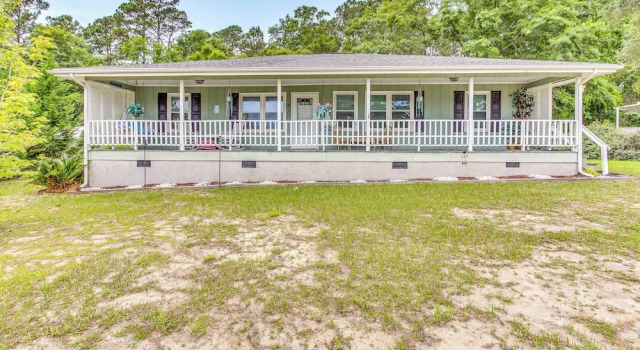 Charming Shallotte Home ~ 4 Mi to Ocean Isle Beach, Забронировать Дом для отпуска Отели Ошен-Айл-Бич с парковкой, Парковка