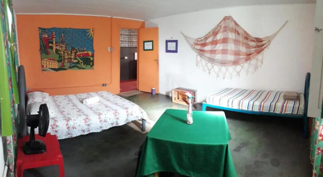 Perto Do Aeroporto De Salvador - Dona Pitanga Hostel, Varaa Hostelli Hostellit kohteessa Bahia, Hostelli