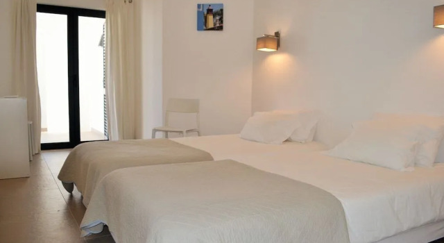 2 Direita, Varaa Hotelli Luz Albufeira