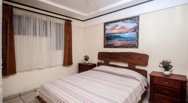 Cadillac Rock Beach Hotel, Забронировать Отель Хако Пунтаренас, рядом с Пляж Хако