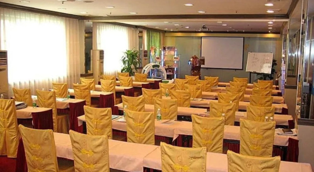 Renhe Good East Hotel - Guangzhou, Rezervasyon Otel Guangdong otoparklı oteller, Otopark