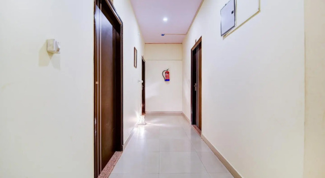 Collection O 28716 Aditya Residency, Забронировать Отель Отели штата Раджастхана с парковкой, Парковка