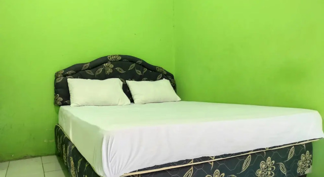 Номер Standard OYO 93411 Syariah Hotel Tomborang