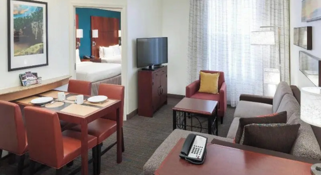 Четырёхместный люкс c 1 комнатой Residence Inn by Marriott Franklin Cool Springs