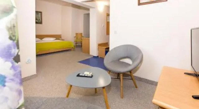 Hotel Briz 2, Забронировать Отель Отели Побережья Варны с бассейном, Бассейн