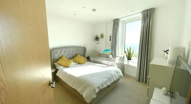 Апартаменты Classic Stylish 1-Bedroom Apt with Stunning London Views