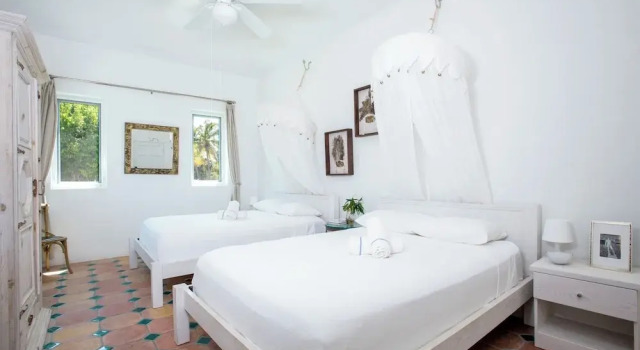 Seaside Serenity: Private Home With Ocean Views, Prenota Villa Hotel a Bahamas Out Islands con parcheggio, Parcheggio