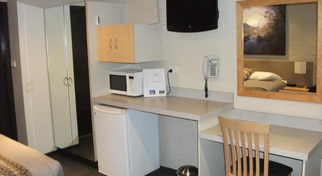 Семейный номер Deluxe Baybrook Motor Inn