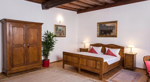 Restaurant Dicker Mann Hotel zum Blauen Krebs, Забронировать Отель Регенсбург Upper Palatinate