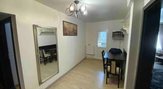Lovely 1 bedroom cando with free parking.