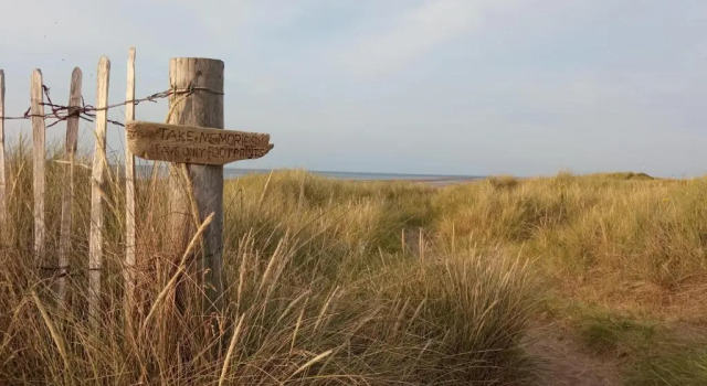 Коттедж The Old Laundry, Prestatyn - cute little retreat for couples or singles and small dogs, 5 mins walk to beach and town