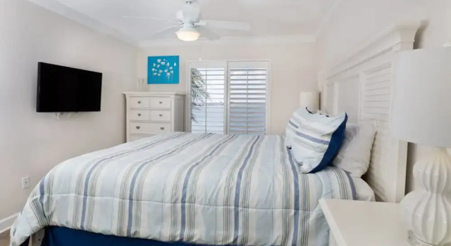 Mariner Point 1083, Забронировать Отель Отели Санибел 3 звезды, рядом с Bailey's Beach, 3*