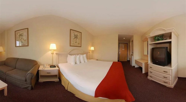 Holiday Inn Express POINT SOUTH (YEMASSEE AREA), Забронировать Отель  