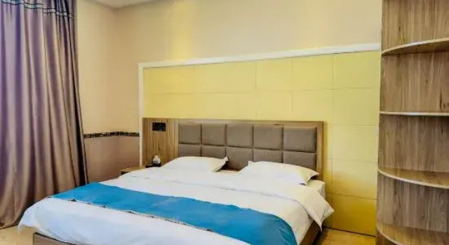 Люкс Business Mohe Yujing Mountain Forest Hotel (Arctic Village)