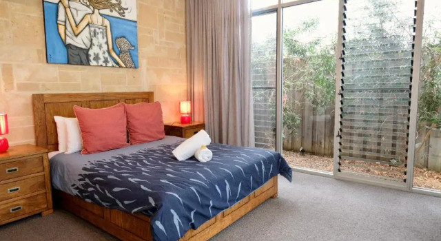 Arthouse, beach 200m, kids TV area, air-con, Buchen Sie Hotel Dunsborough 