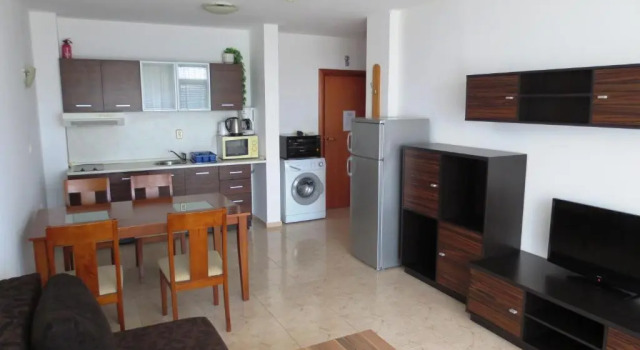 Апартаменты Breeze Apartment Complex