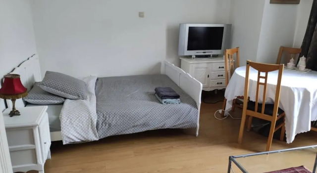 Room in Guest Room - Private Room C In Brussels, Prenota Affittacamere Bruxelles Bruxelles, vicino a Brussels Event Brewery