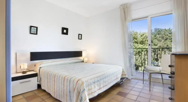 Del Pi in Blanes With 4 Bedrooms and 3 Bathrooms, Забронировать Вилла Отели в центре Бланес, в центре
