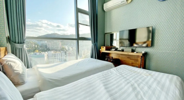 Семейный номер Standard c 1 комнатой Myeongdong Merlin Hotel