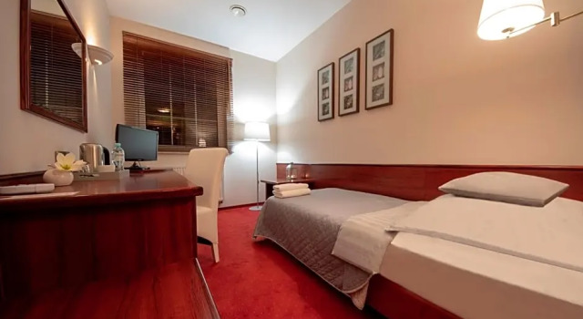 Hotel Sara, Prenota Hotel Kolo Greater Poland