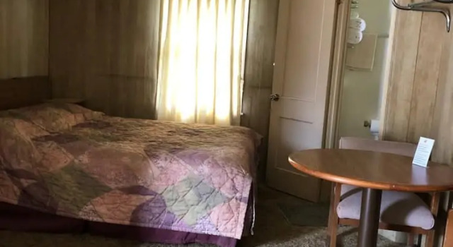 Coronado West Motel, 预订 汽车旅馆 Lindsborg 堪萨斯州