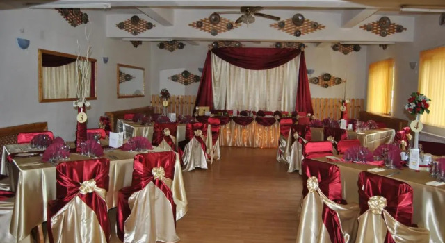Cabana Popasul Haiducilor, Rezervovat Hotel Hotely v Hunedoara s parkováním, Parkování