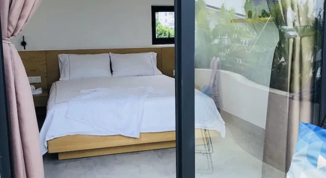 Апартаменты Deluxe c 1 комнатой с балконом Green Peace Village
