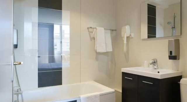Трёхместный номер Standard Hotel du Théatre