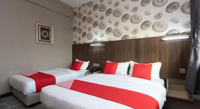 Трёхместный номер Deluxe OYO 89375 Regent Hotel