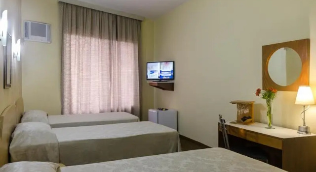 Трёхместный номер Standard с балконом San Michel Hotel