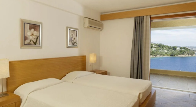 Люкс с 2 комнатами с видом на море Cape Kanapitsa Hotel & Suites
