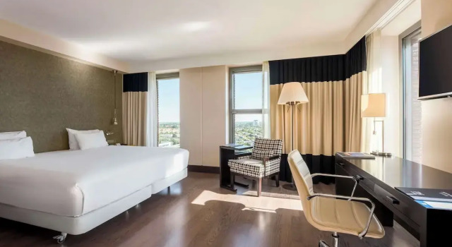 Номер Standard NH Den Haag