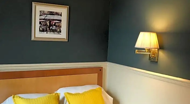 Номер Deluxe Eurobar & Hotel