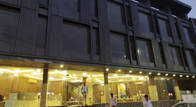hotel the prithvi palace, Забронировать Отель Отели Нью-Дели с парковкой, Парковка