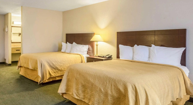 Четырёхместный номер Standard Quality Inn Heber Springs