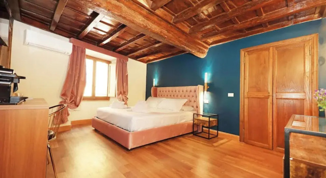 Номер Deluxe Golden Pantheon Rooms