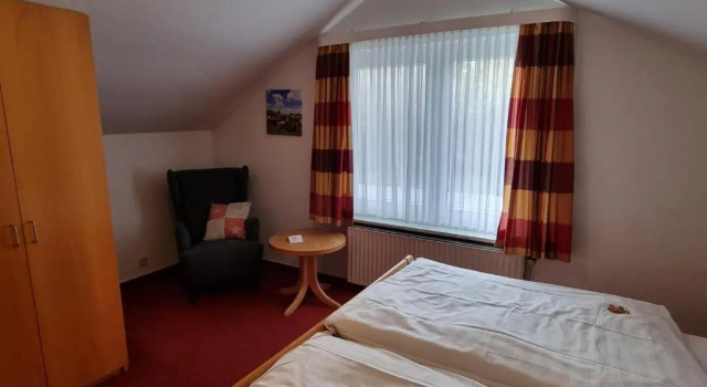 Апартаменты Café und Pension Höpen Idyll