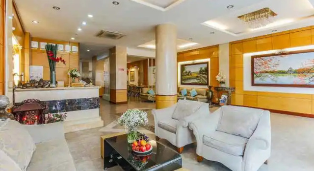 Gold hotel, Saigon, Забронировать Отель Отели Хошимина с парковкой, рядом с Golden Dragon Water Puppet Theatre, Парковка