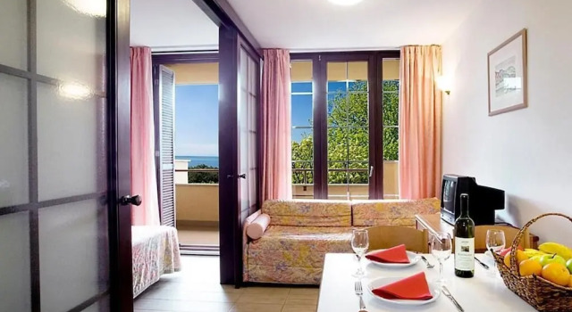 Апартаменты West Coast Mobilhome with XXL Terrace