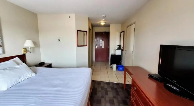Номер Standard Travelodge by Wyndham Stony Plain
