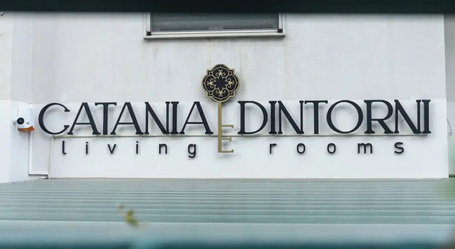 CATANIA E DINTORNI LIVING ROOMS, Забронировать Отель «постель и завтрак» Катания Сицилия, рядом с Stadio Angelo Massimino