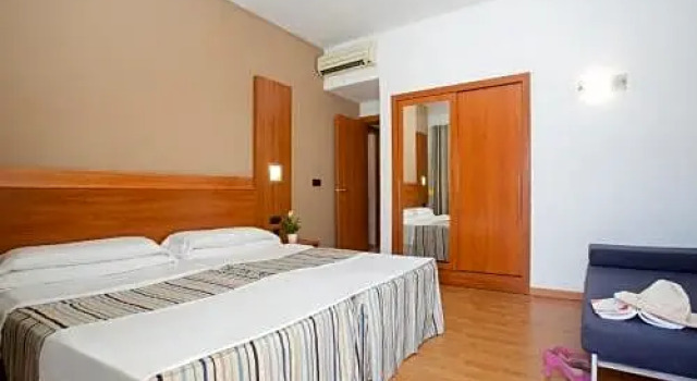 Standard Twin room O7 Alea